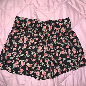 Rose shorts